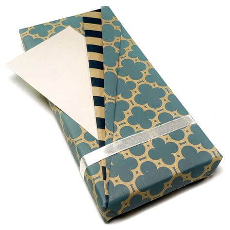 Angled Card Pocket Gift Wrapping (Reversible Paper)