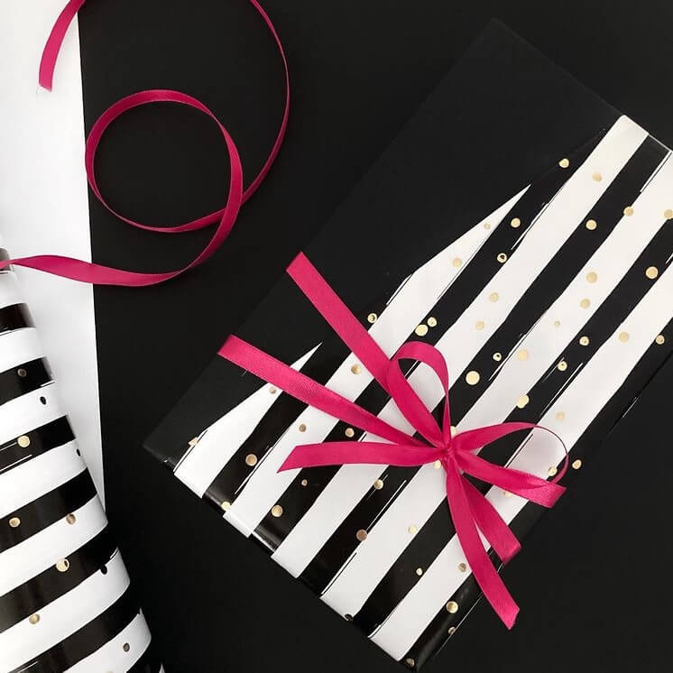 How To Wrap A Gift With Two Contrasting Papers