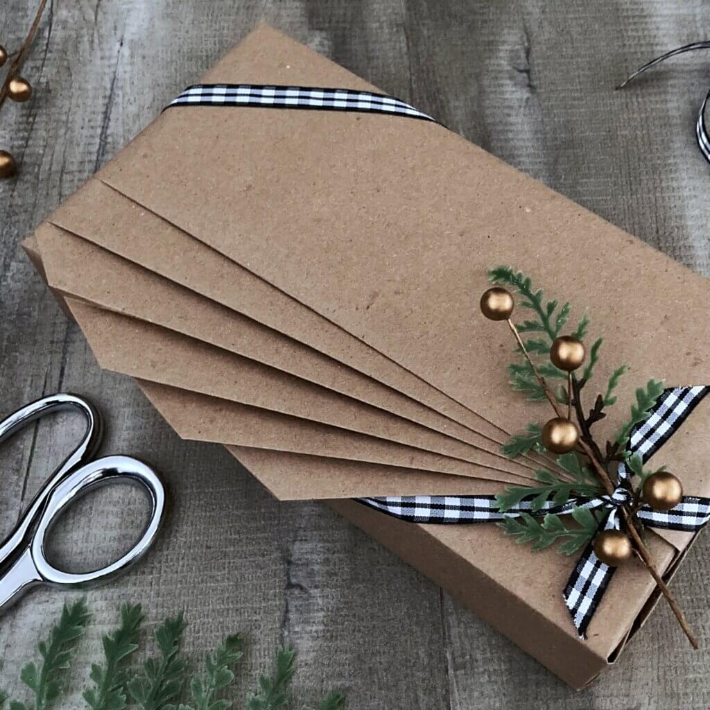 Fan Pleats Gift Wrapping