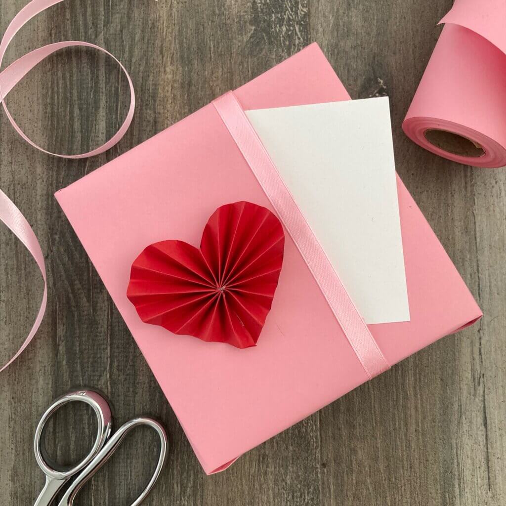 Heart Rosette Gift Wrapping