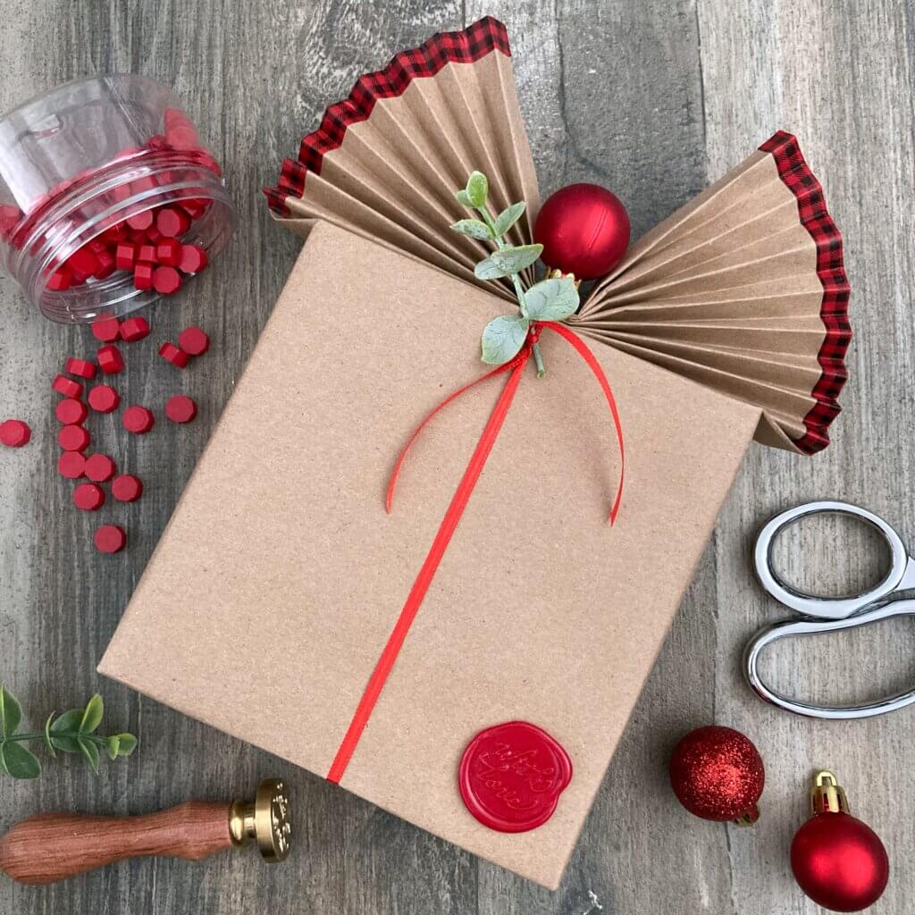 Fan Style Gift Wrapping