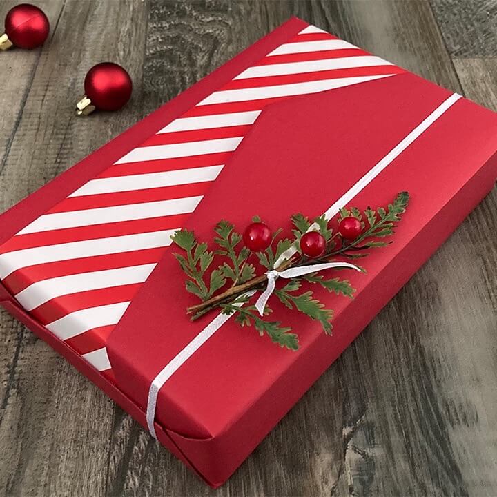 How To Wrap A Gift With Two Contrasting Papers